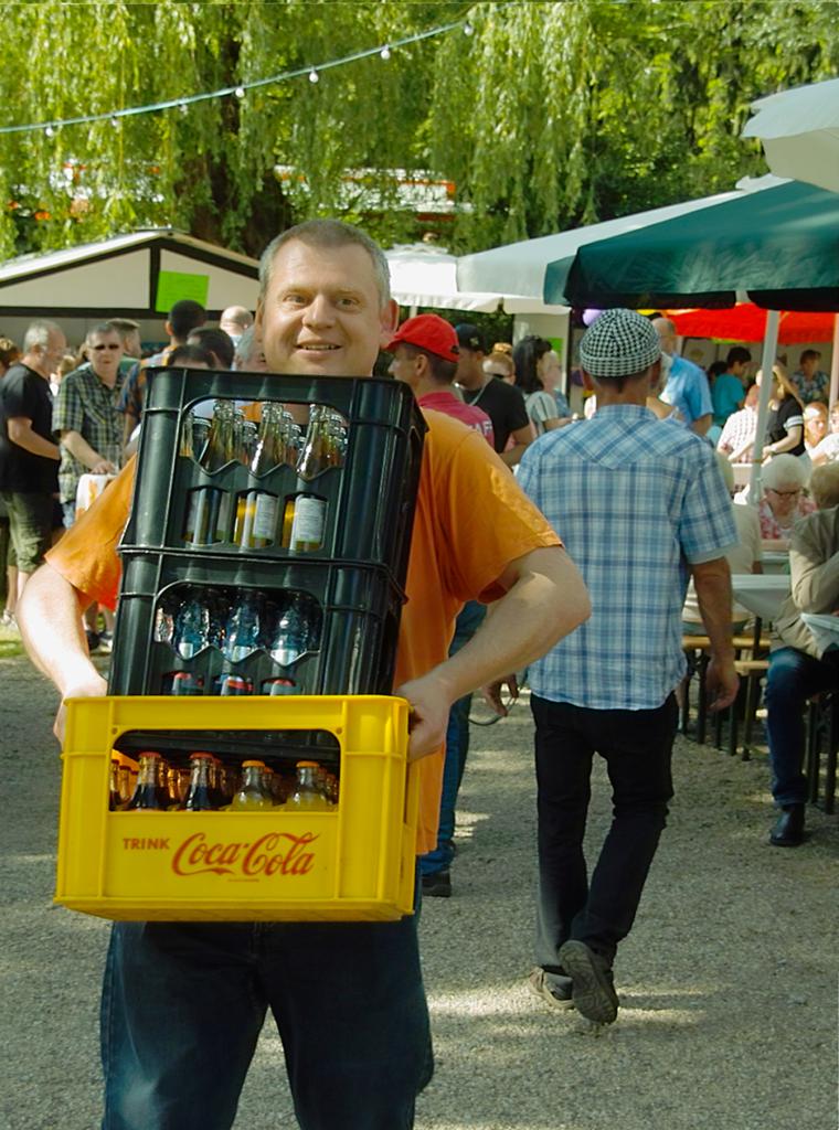 UsNu2_19HFEST_Samstag-BierkästenträgerMarcusH.JS_1.6.19